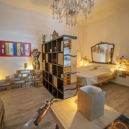 La Casa Della Moda Bed and breakfast